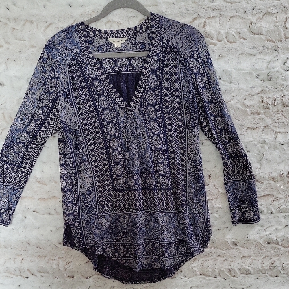 Lucky Brand Floral Boho Tunic Top Women Sz M Blue, Gray Cotton Blend Shirt